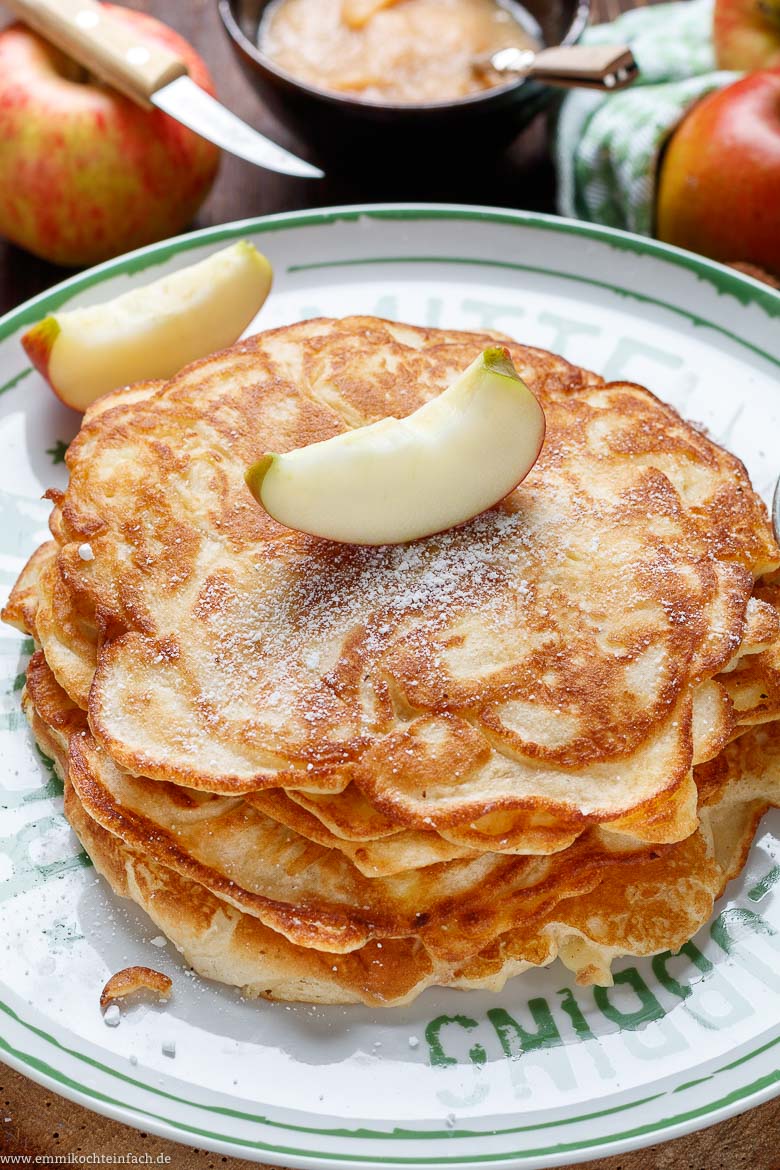 Apfelpfannkuchen klassisch - www.emmikochteinfach.de