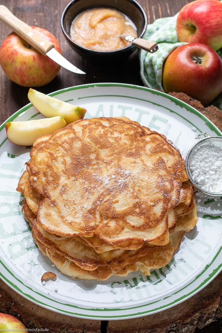 Apfelpfannkuchen klassisch - www.emmikochteinfach.de