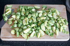 Quick Pasta with Brussels sprouts, almonds & Ricotta