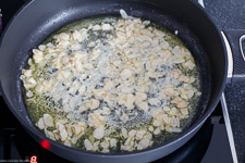 Quick Pasta with Brussels sprouts, almonds & Ricotta