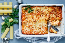 Cannelloni with Kräuterfrischk—se-spinach-Füllung